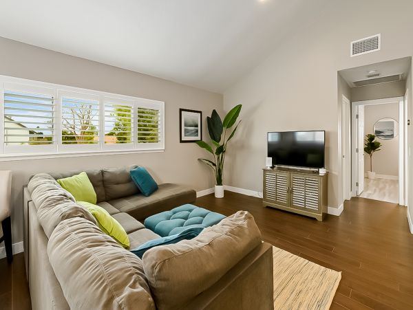 San Diego Beach Communities North Home 1028510