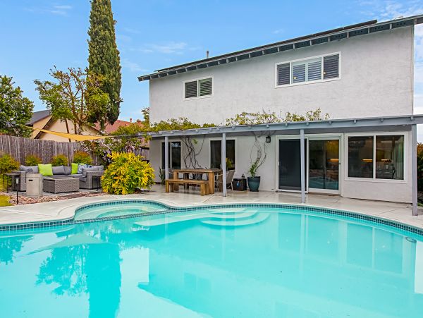 San Diego Beach Communities North Home 1028510