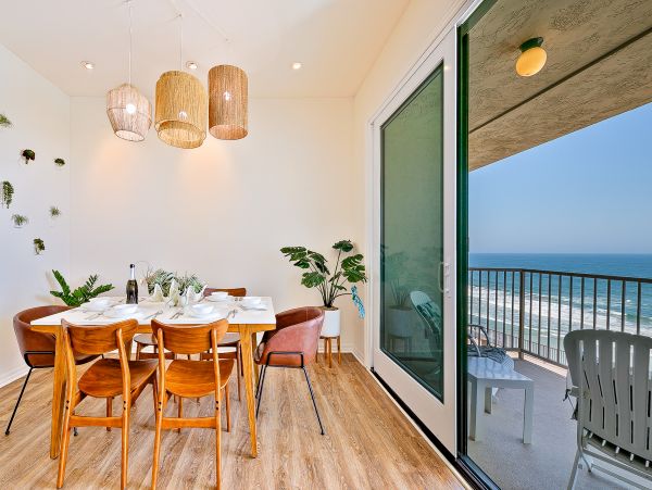 San Diego Beach Communities North Home 1028511
