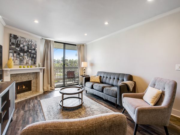 San Diego Beach Communities North Home 1028512
