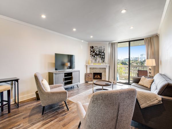 San Diego Beach Communities North Home 1028512
