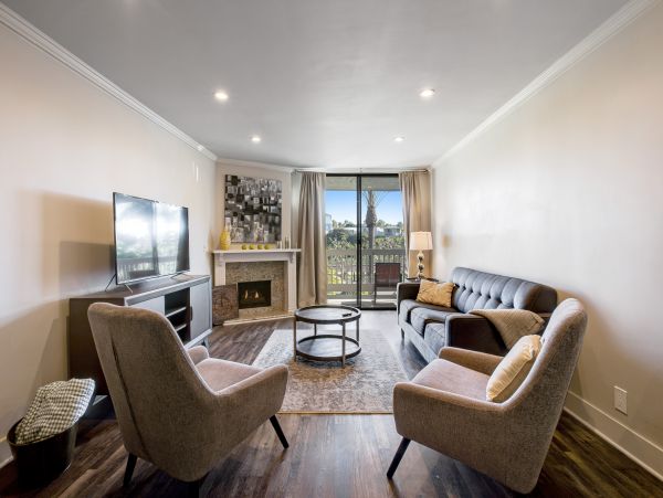 San Diego Beach Communities North Home 1028512