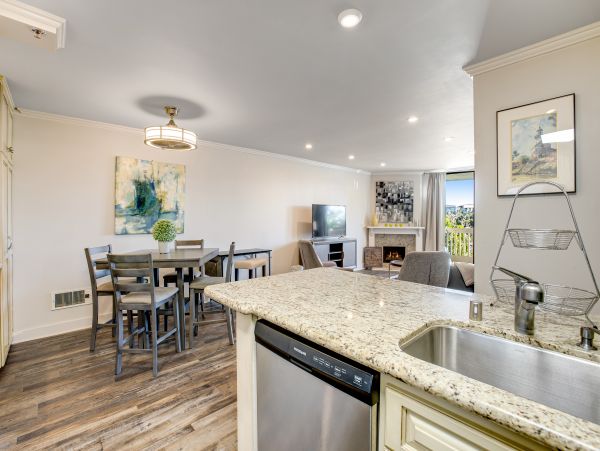 San Diego Beach Communities North Home 1028512