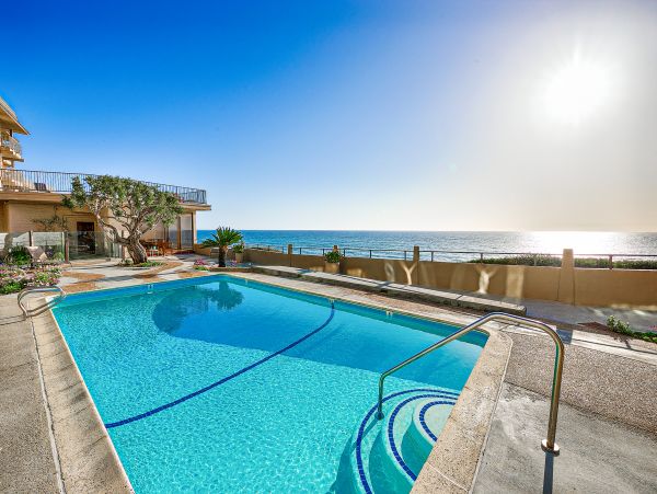 San Diego Beach Communities North Home 1028513