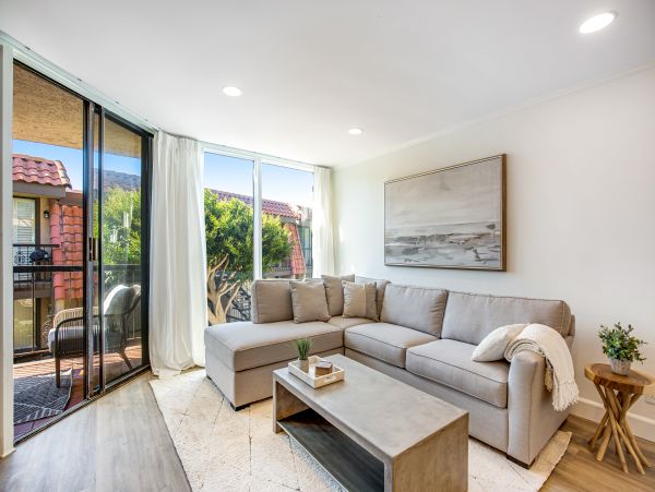 San Diego Beach Communities North Home 1028516