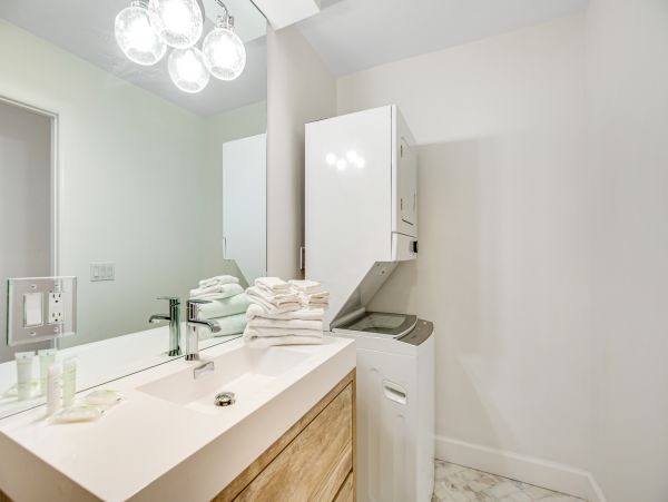 San Diego Beach Communities North Home 1028516