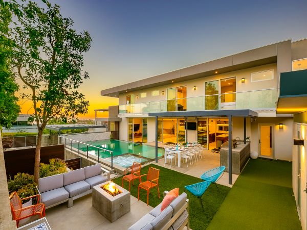 San Diego Beach Communities North Home 1028517