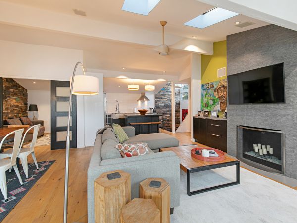 San Diego Beach Communities North Home 1028519
