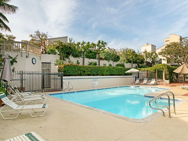San Diego Beach Communities North Home 1028519