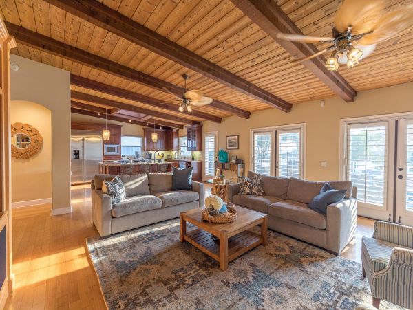 San Diego Beach Communities North Home 1028520