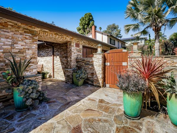 San Diego Beach Communities North Home 1028522