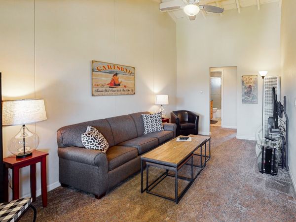 San Diego Beach Communities North Home 1028524