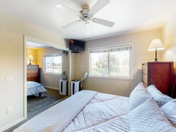 San Diego Beach Communities North Home 1028524