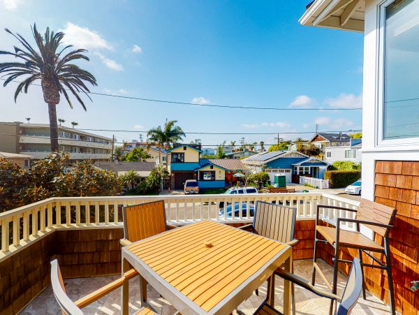 San Diego Beach Communities North Home 1028525