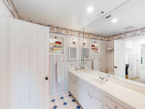 San Diego Beach Communities North Home 1028526