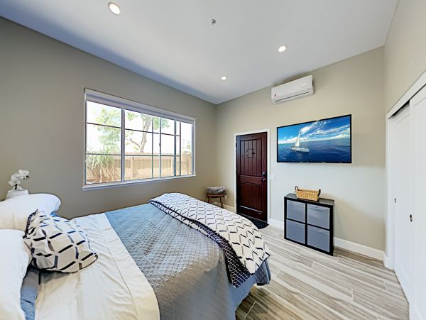 San Diego Beach Communities North Home 1028528