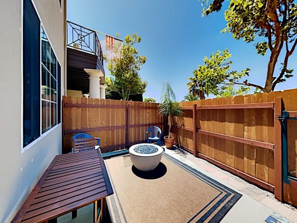 San Diego Beach Communities North Home 1028528