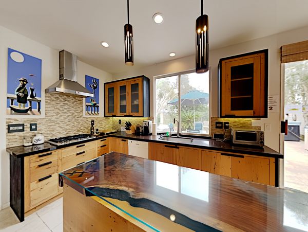 San Diego Beach Communities North Home 1028529
