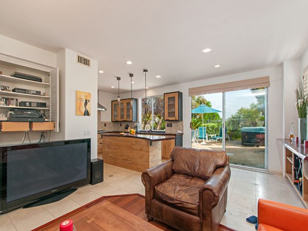 San Diego Beach Communities North Home 1028529