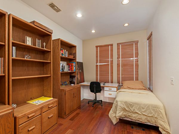San Diego Beach Communities North Home 1028529