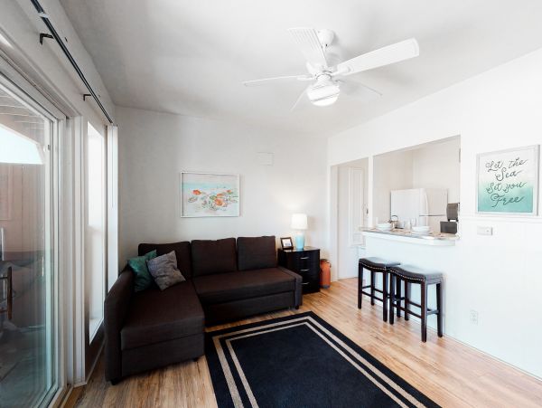San Diego Beach Communities North Home 1028532