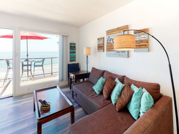 San Diego Beach Communities North Home 1028533