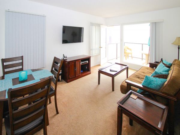 San Diego Beach Communities North Home 1028533