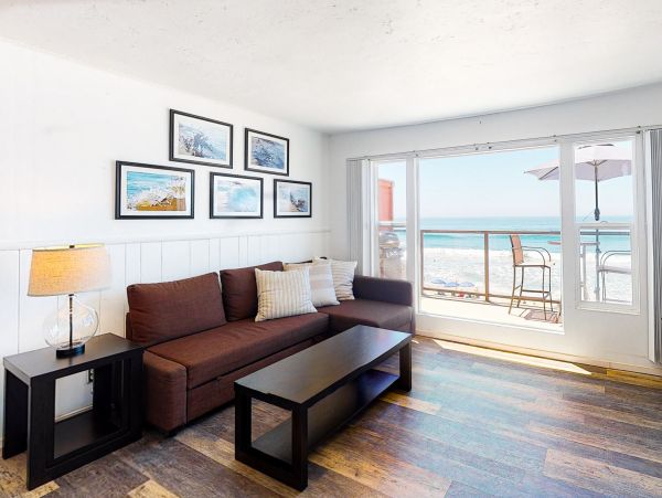 San Diego Beach Communities North Home 1028533