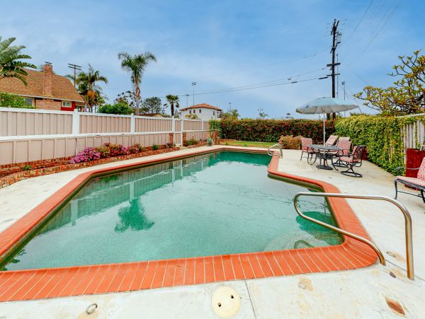 San Diego Beach Communities North Home 1028534