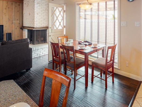 San Diego Beach Communities North Home 1028534