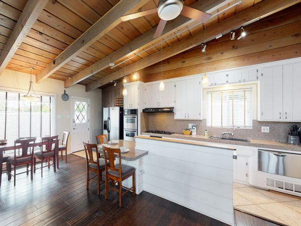 San Diego Beach Communities North Home 1028534