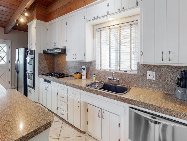 San Diego Beach Communities North Home 1028534