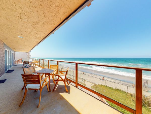 San Diego Beach Communities North Home 1028535