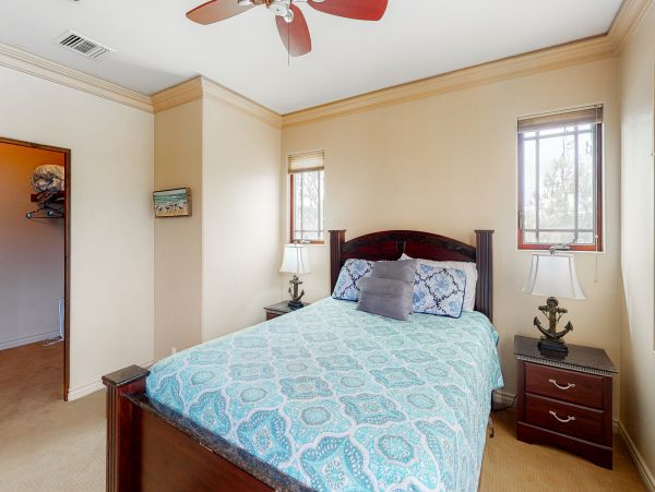 San Diego Beach Communities North Home 1028536