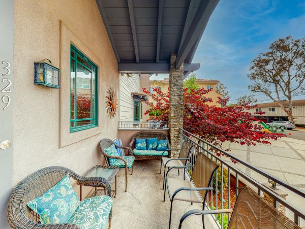 San Diego Beach Communities North Home 1028536