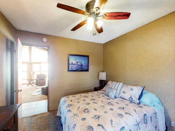 San Diego Beach Communities North Home 1028537