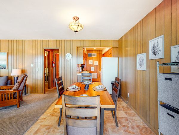 San Diego Beach Communities North Home 1028537