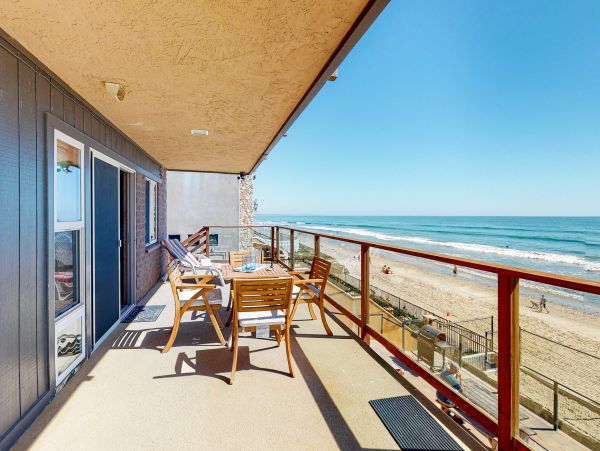 San Diego Beach Communities North Home 1028537