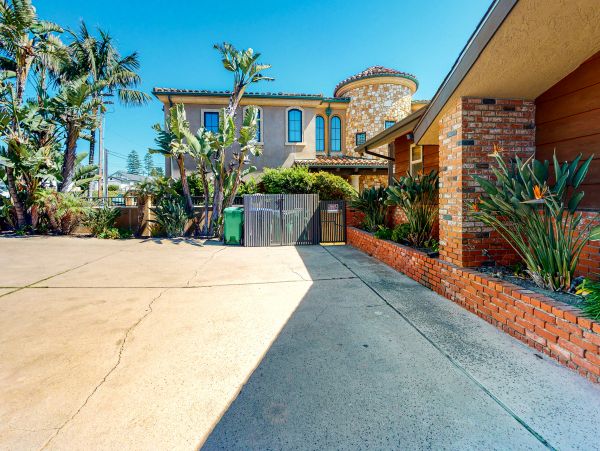 San Diego Beach Communities North Home 1028537