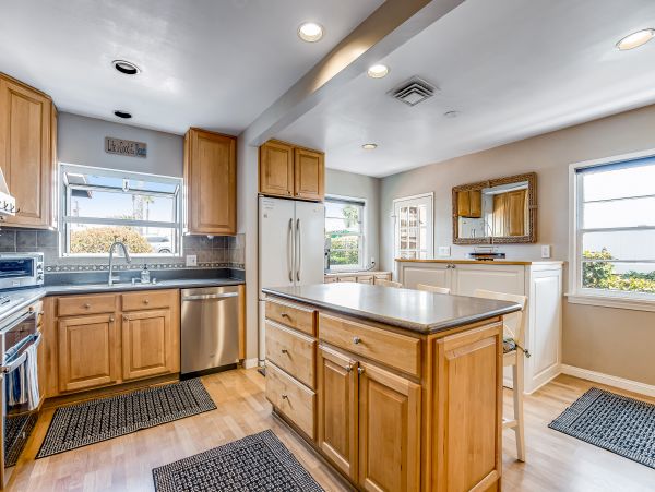 San Diego Beach Communities North Home 1028538