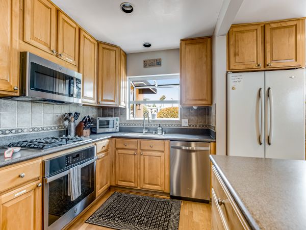 San Diego Beach Communities North Home 1028538