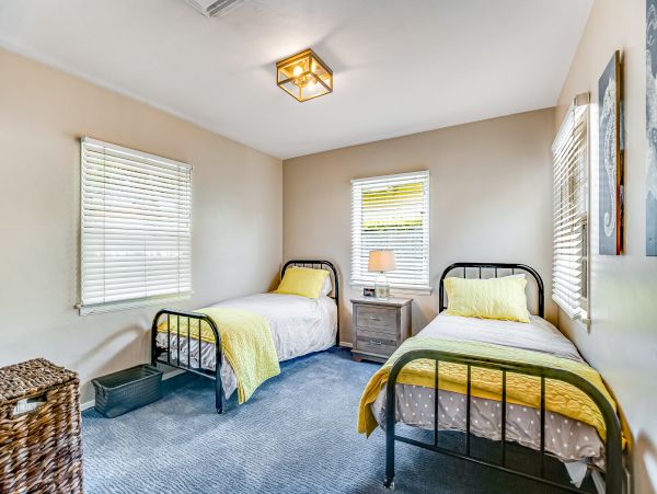 San Diego Beach Communities North Home 1028538