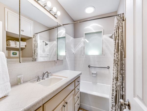 San Diego Beach Communities North Home 1028538