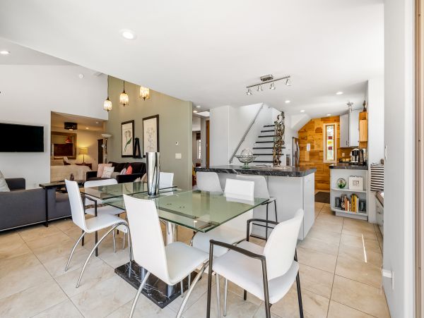 San Diego Beach Communities North Home 1028539