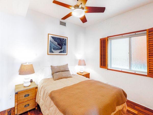 San Diego Beach Communities North Home 1028541