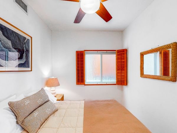San Diego Beach Communities North Home 1028541
