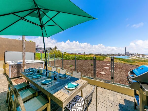 San Diego Beach Communities North Home 1028542