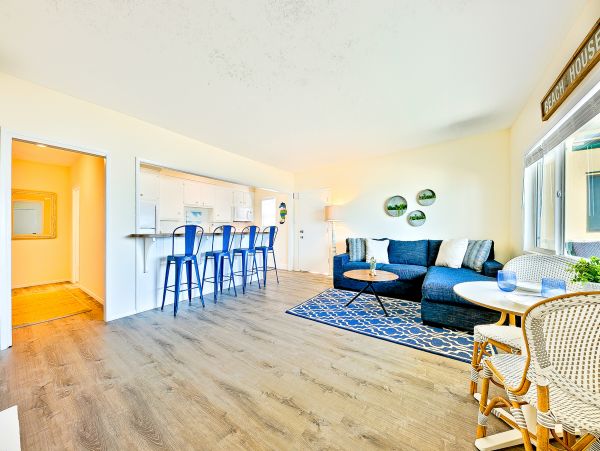 San Diego Beach Communities North Home 1028543