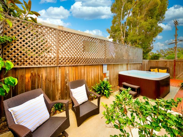 San Diego Beach Communities North Home 1028544