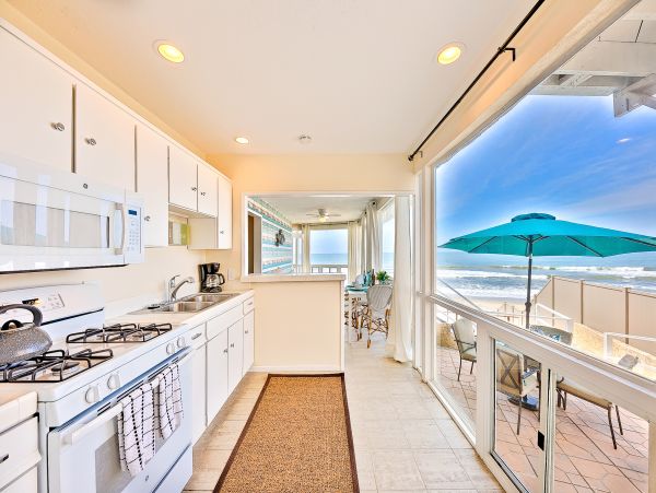 San Diego Beach Communities North Home 1028545